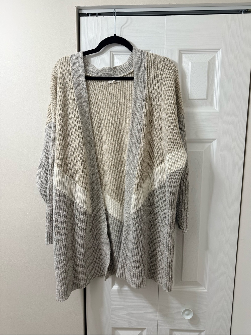 Cozy Open-Front Colorblock Cardigan Sweater - Tan & Gray